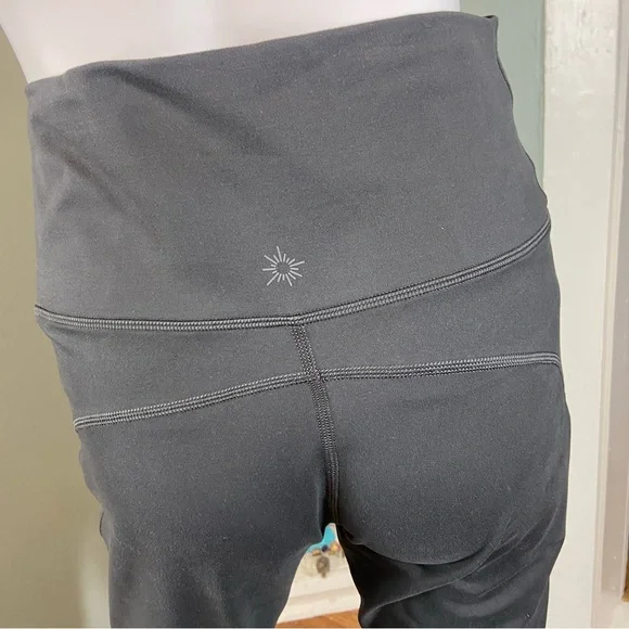 OFFLINE Aerie The Hugger High Waisted Cinch Cuff Pants Grey Leggings Large L - Picture 9 of 12